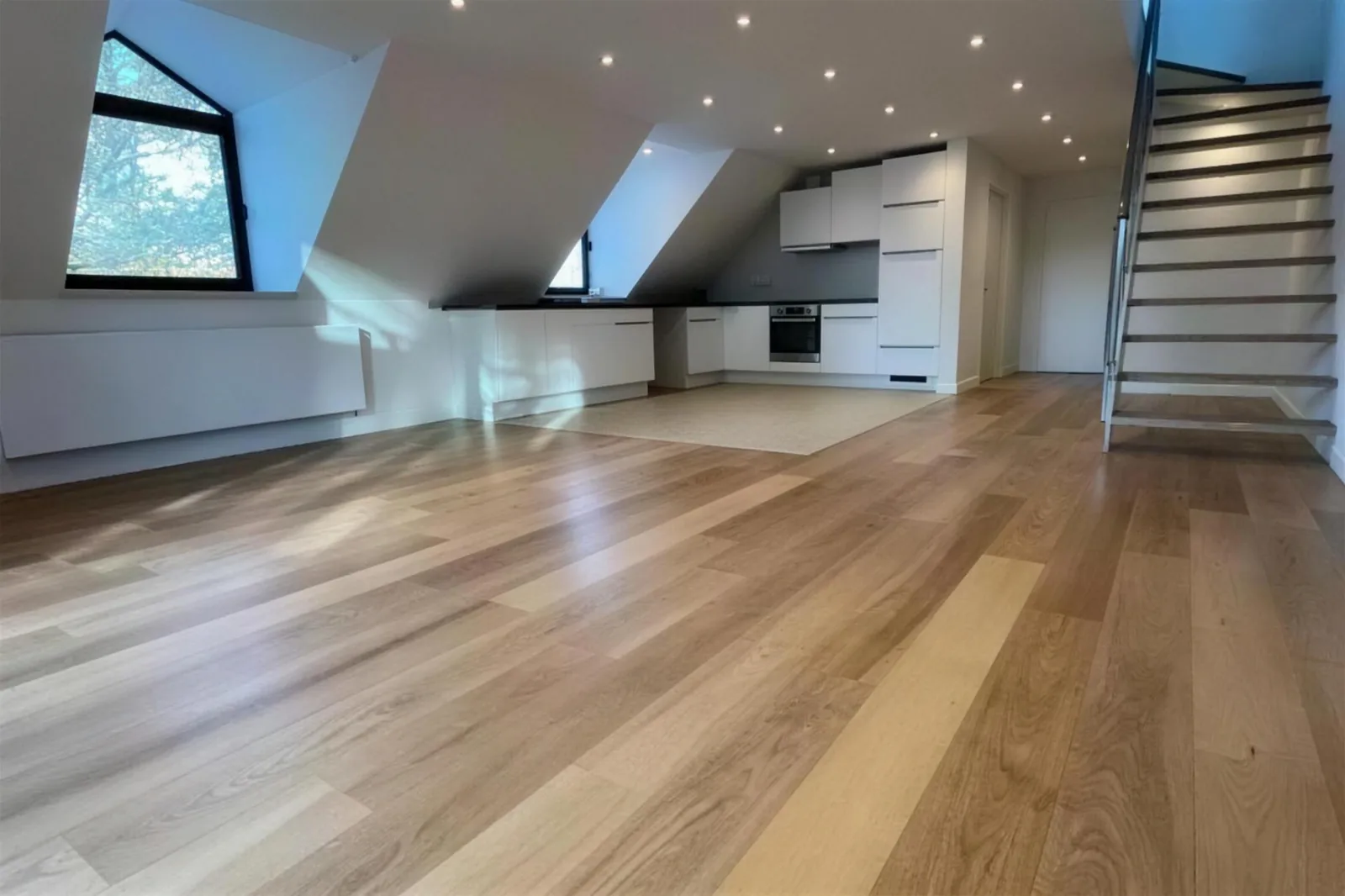Dachgeschosswohnung mit offener Küche