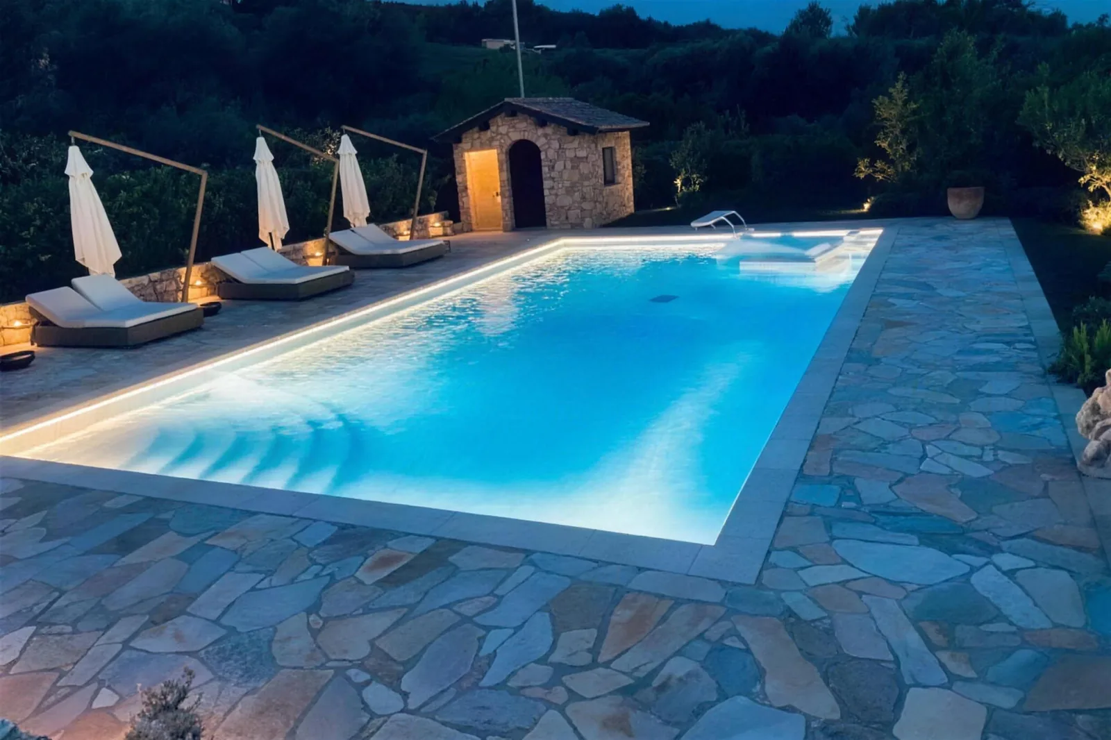 Nachher: Poolanlage