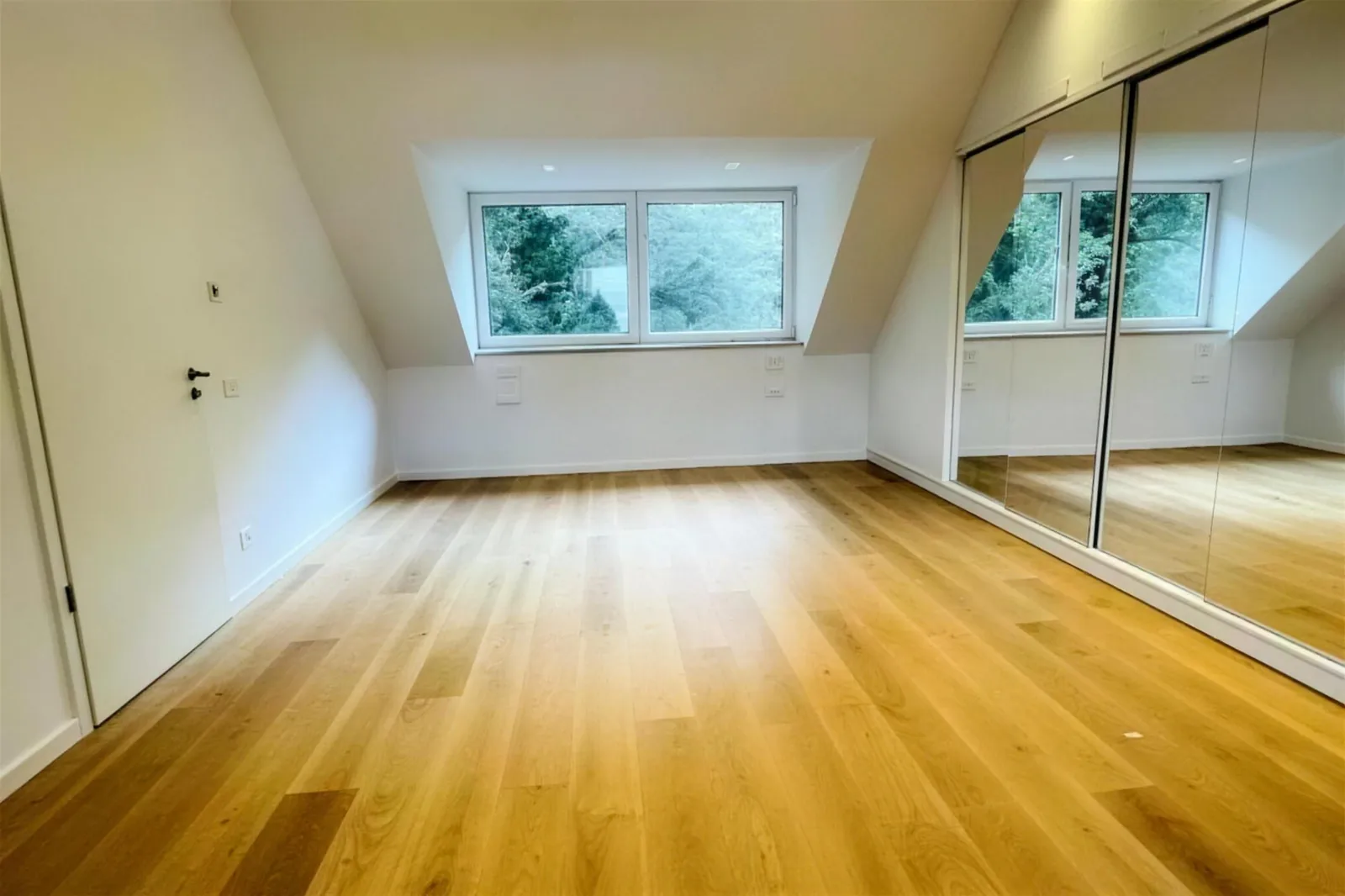 Dachzimmer nach der Sanierung